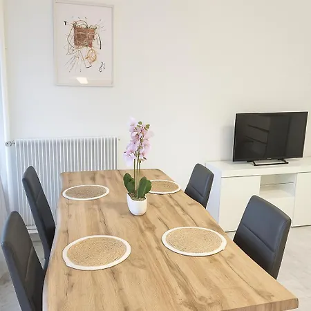 La Terrasse Des Pins Spacieux Et Familial アパート