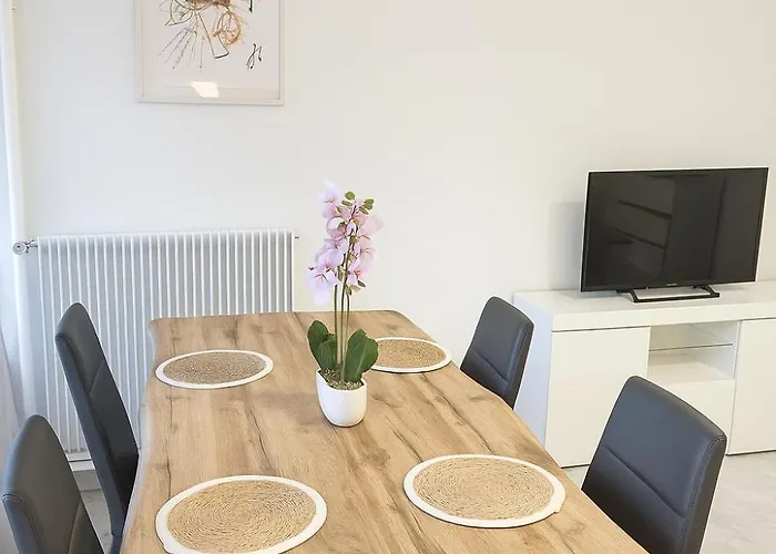 La Terrasse Des Pins Spacieux Et Familial アパート