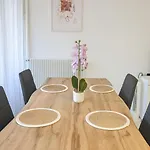 La Terrasse Des Pins Spacieux Et Familial *
